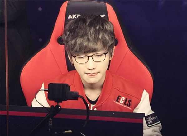 为冠军展开 为冠军展开